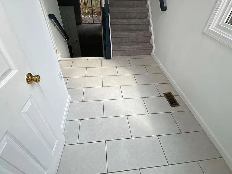 8013 Hilliard Dr — Photo 8