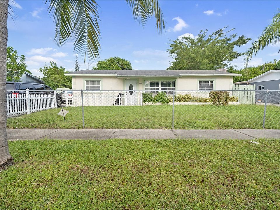 1st image of 1640 NW 2nd Avenue