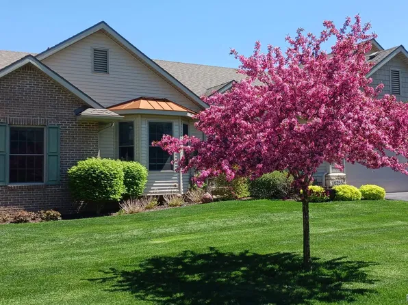 6255 Butternut Cir, Brighton, MI 48116