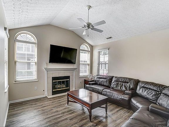 3rd image of 4347 Bridgeside Pl