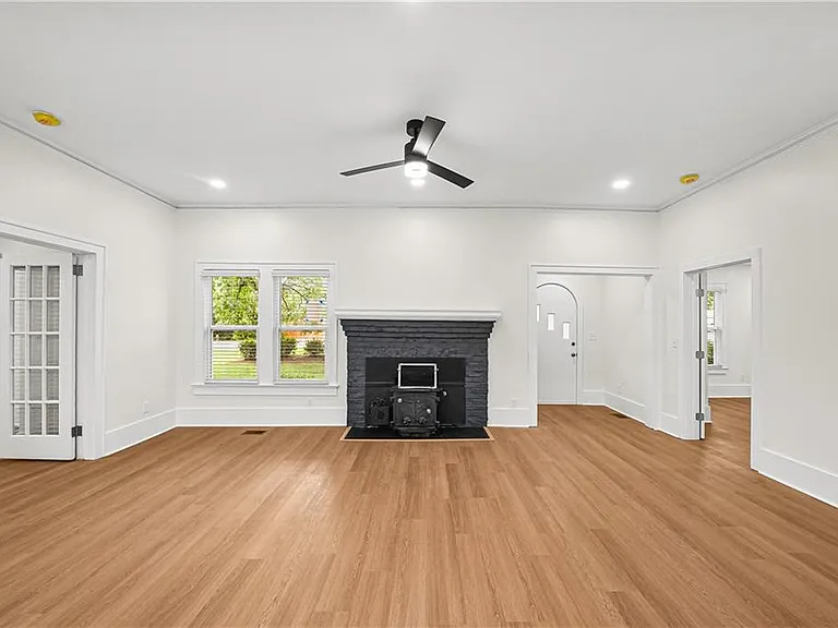 5383 Tilly Mill Rd — Photo 9
