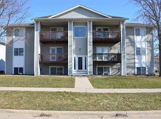 580 Augusta Cir UNIT 5, North Liberty, IA 52317