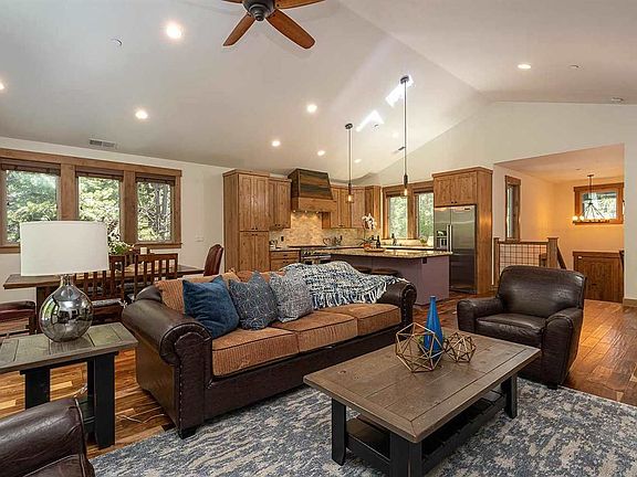 3rd image of 12649 Hillside Dr