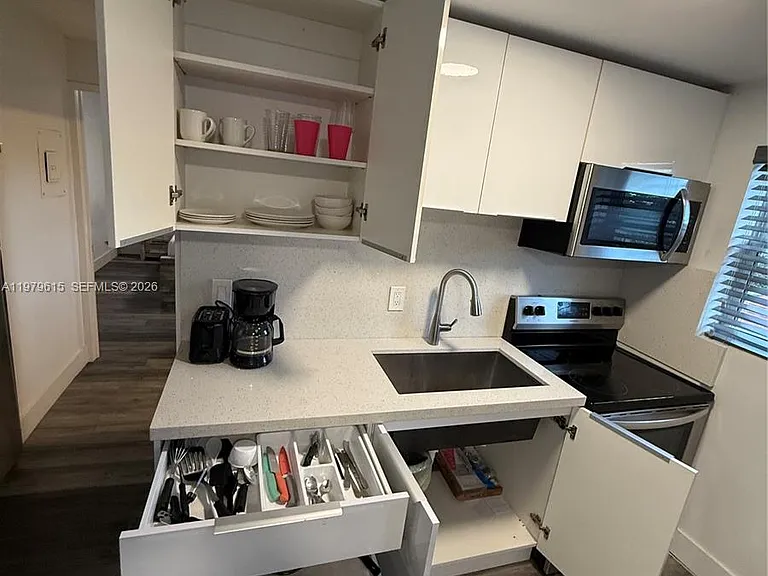 2020 Washington St #5 — Photo 10