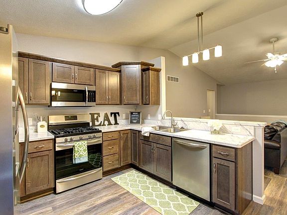 5th image of 2516 Tulip Blvd