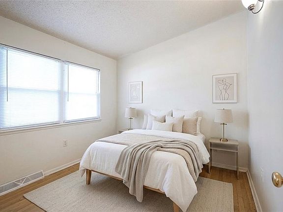 4th image of 409 Corral Dr