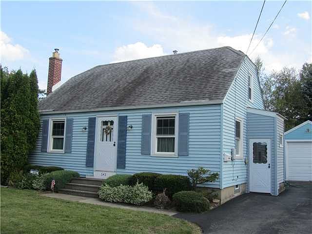 1st image of 643 Saint Lawrence Ave