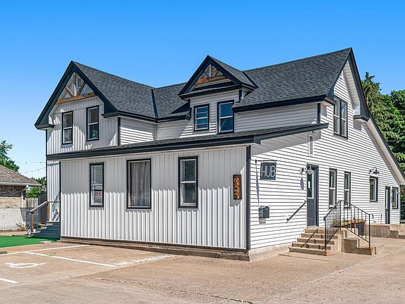 2nd image of 623 E Main St