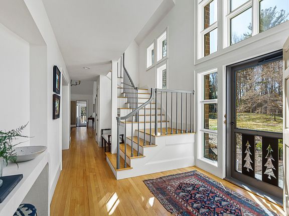 4th image of 52 Wharf Road