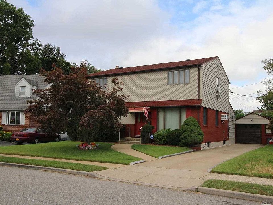 1st image of 742 Lenore Ln