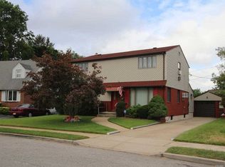 742 Lenore Ln, Elmont, NY 11003