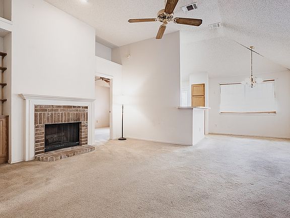 5th image of 9716 Pinehurst Ln