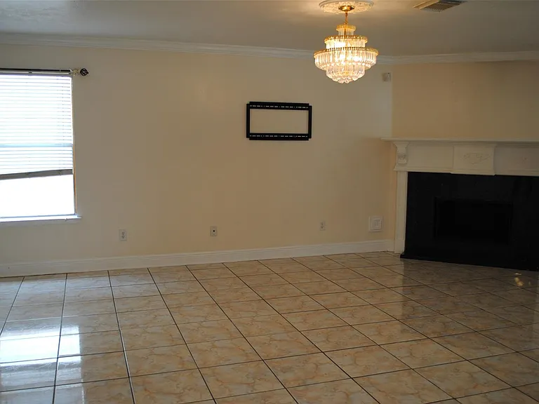 3910 Starbridge Pointe Ln — Photo 4