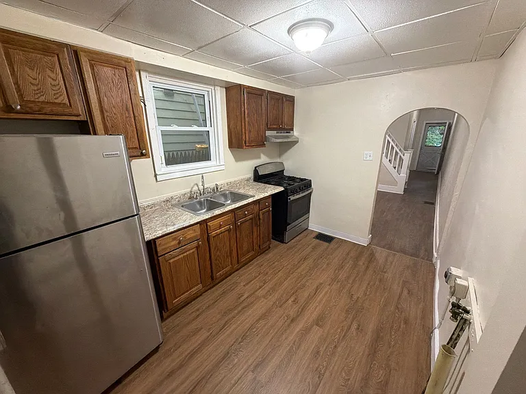 114 Smith Ave — Photo 4