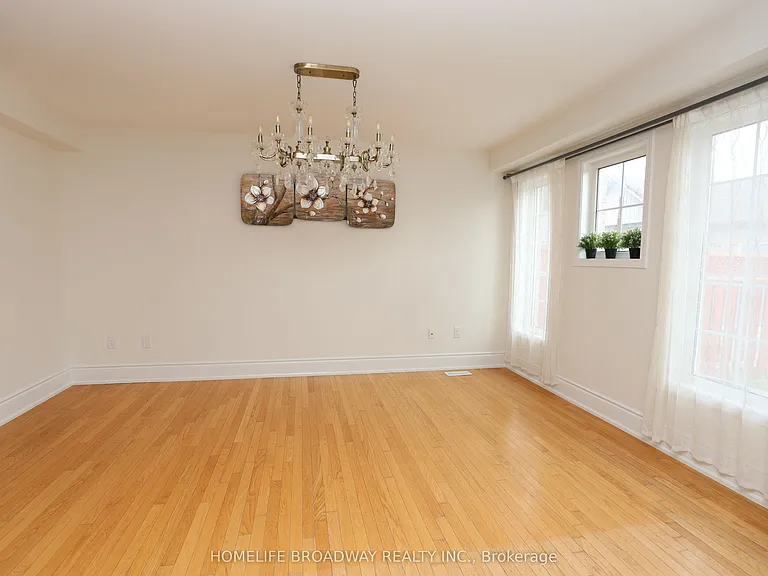 775 Bur Oak Ave — Photo 4