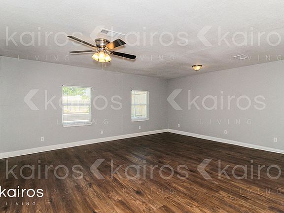 3rd image of 8202 Laredo Trl