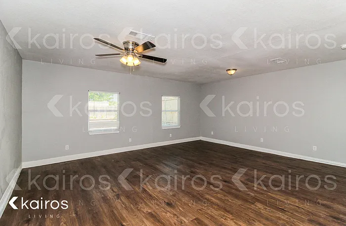 8202 Laredo Trl — Photo 3