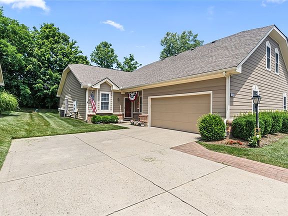 3rd image of 3378 Darbyshire Dr