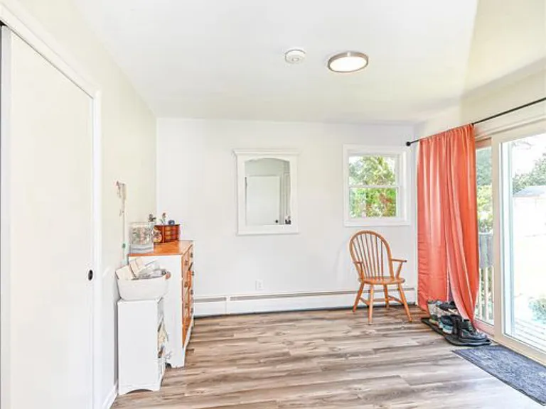 10 Ruth St — Photo 6