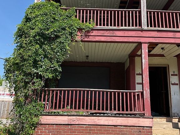 3rd image of 945 E 150th St
