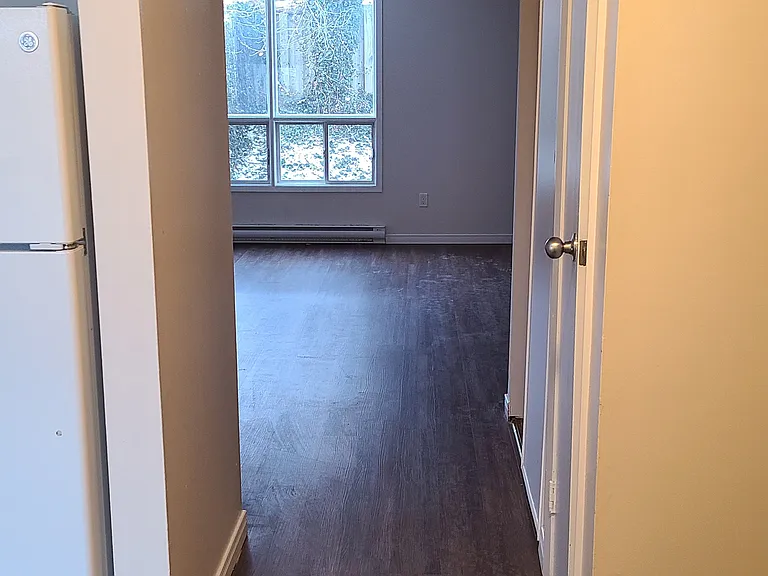 1216 Commissioners Rd W #11 — Photo 19