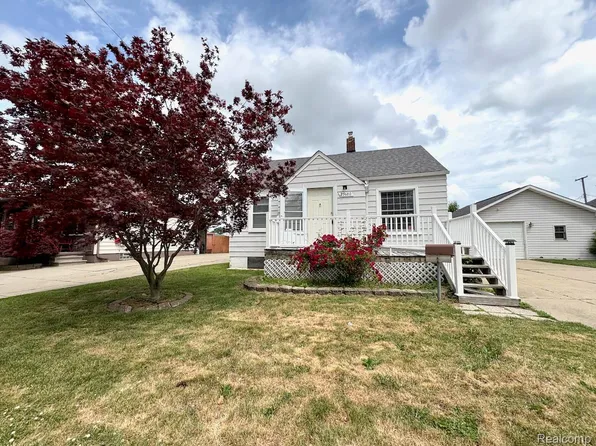 25680 Send St, Roseville, MI 48066