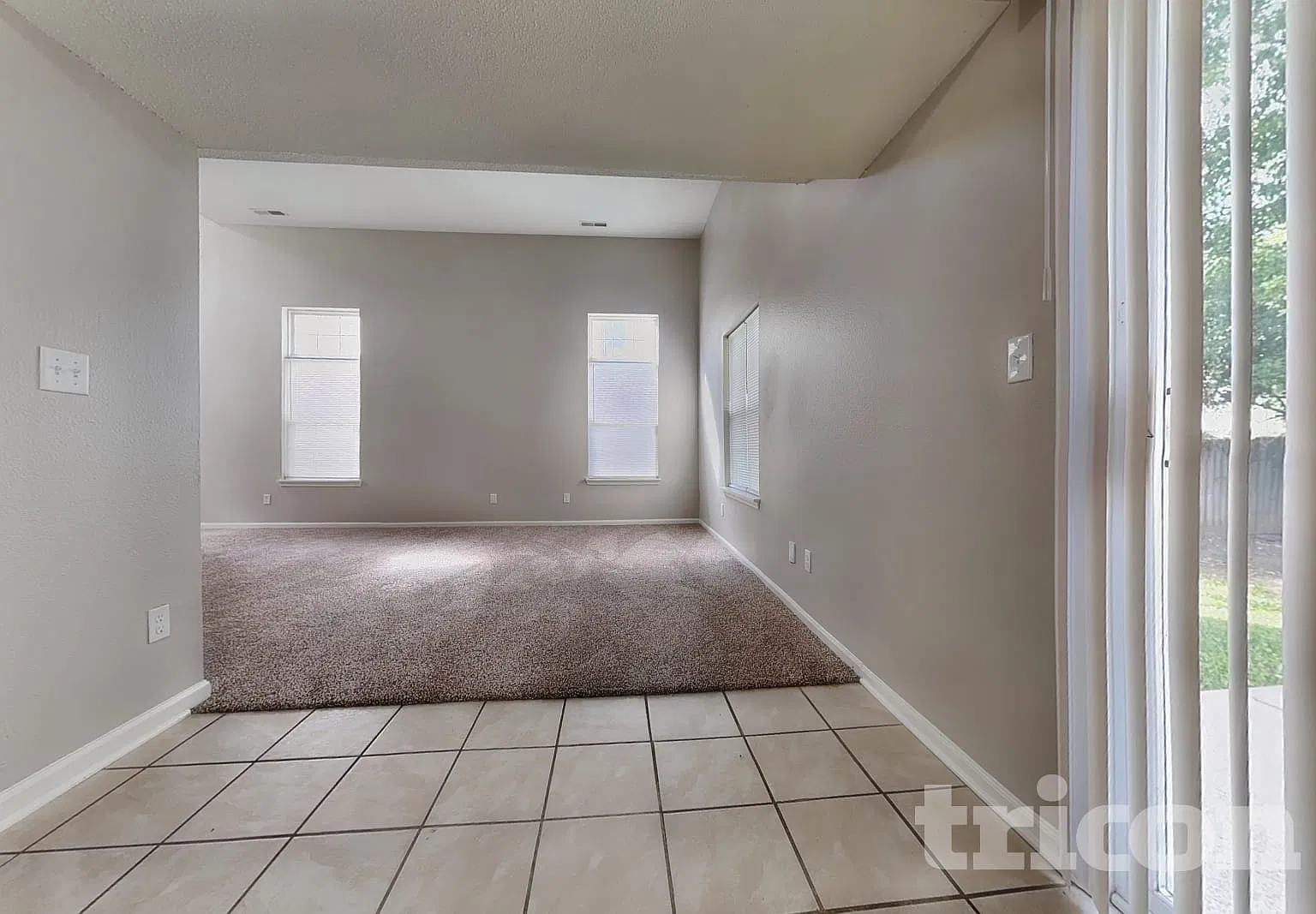 644 Meadows Edge Lane Indianapolis IN — Photo 4