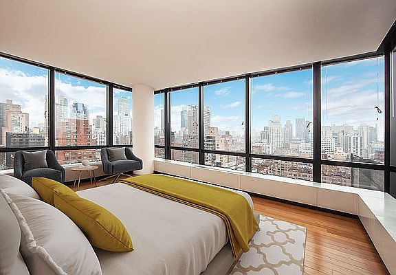 4th image of 420 E 61st St APT 37B