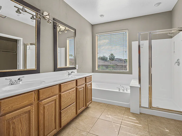 4129 E Clubview Dr — Photo 13