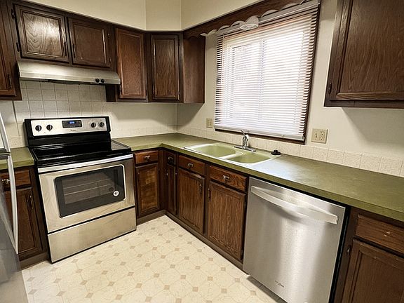 3rd image of 823 Doran Dr APT 2