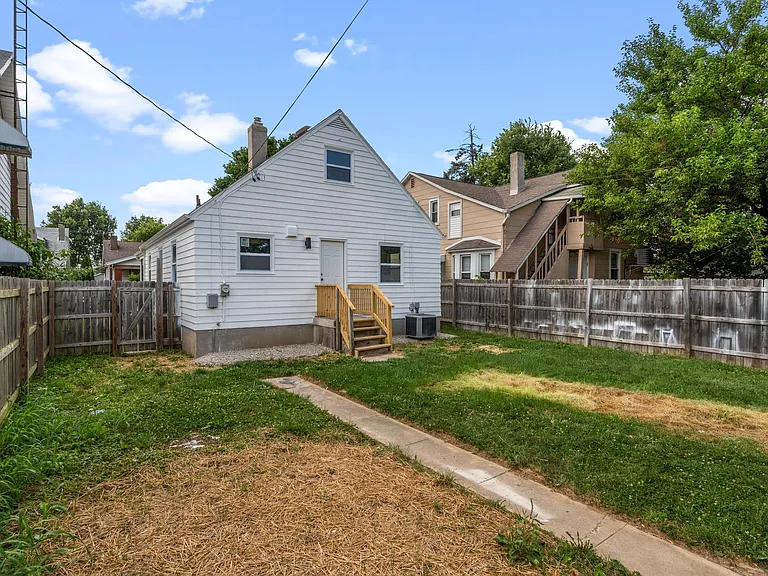 1210 Arbor Ave — Photo 6