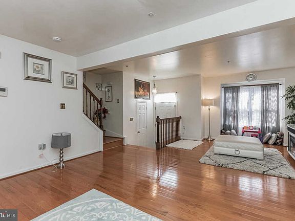 4th image of 946 Dunloring Ct