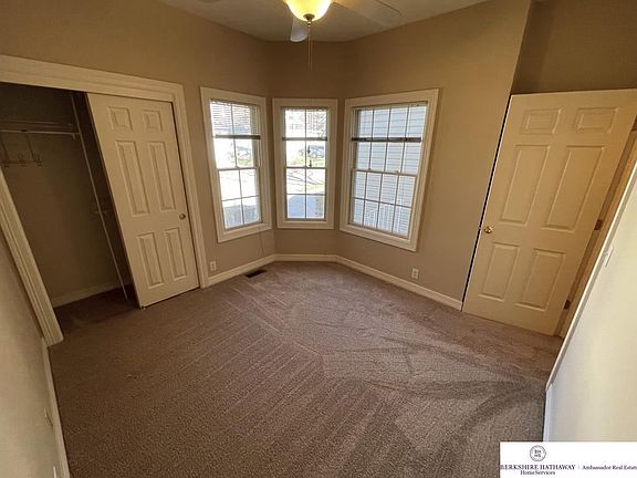 5th image of 17203 Hickory Plz