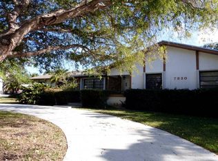 7820 SW 180th Ter, Palmetto Bay, FL 33157