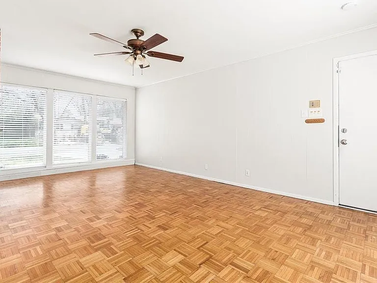 Family Room- view to front windows