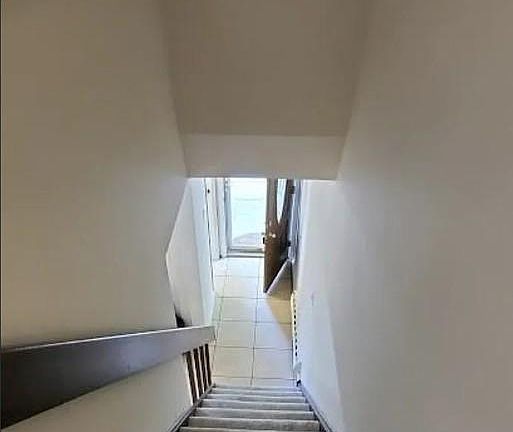 5th image of 1605 Bromley Est
