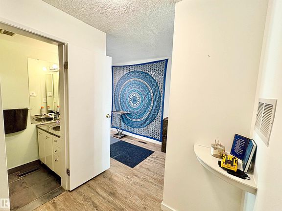 4th image of 3016 108th St NW
