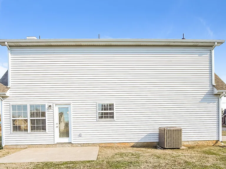 1111 Nahanee Ct — Photo 17