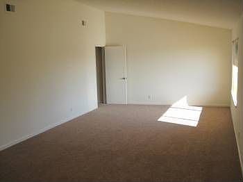5th image of 3407 Pepperidge Dr