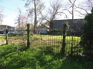 1042 W 15th 1/2 St, Houston, TX 77008