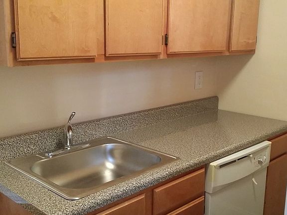 5th image of 6767 Burns St APT 2T