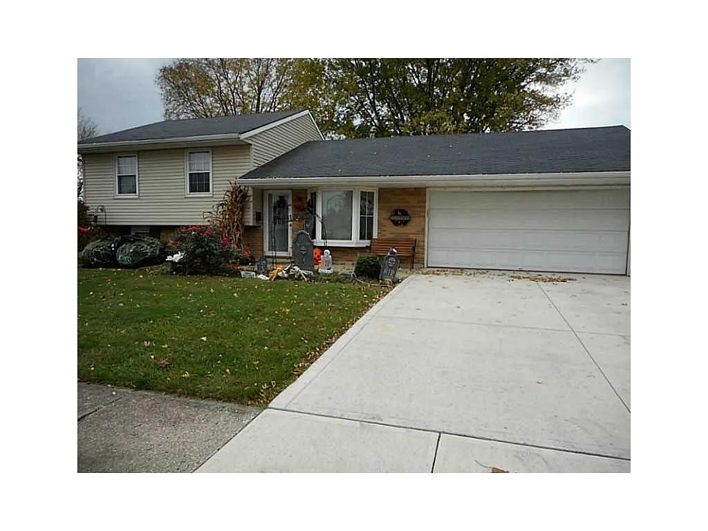 1203 Edgebrook Ave photo 1