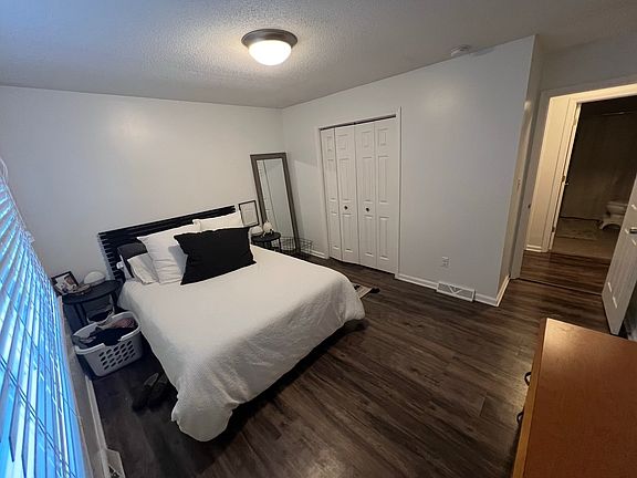 5th image of 3719 Kalamazoo Ave SE