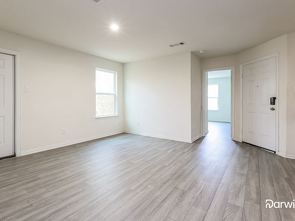 5th image of 997 Saint Clair St #B