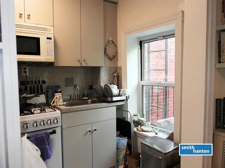 416 Degraw St #3 — Photo 3