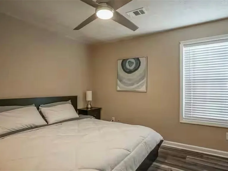 846 Park Pl NE — Photo 107