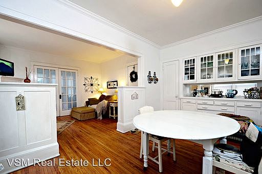2nd image of 601 Park St APT 2