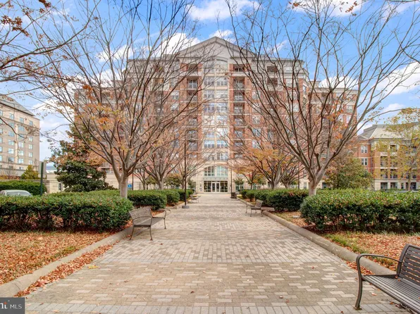 11760 Sunrise Valley Dr APT 109, Reston, VA 20191
