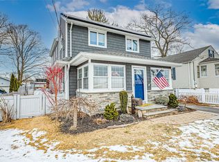 3553 Locust Ave, Wantagh, NY 11793