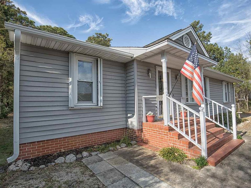1st image of 3921 Pine Lake Dr